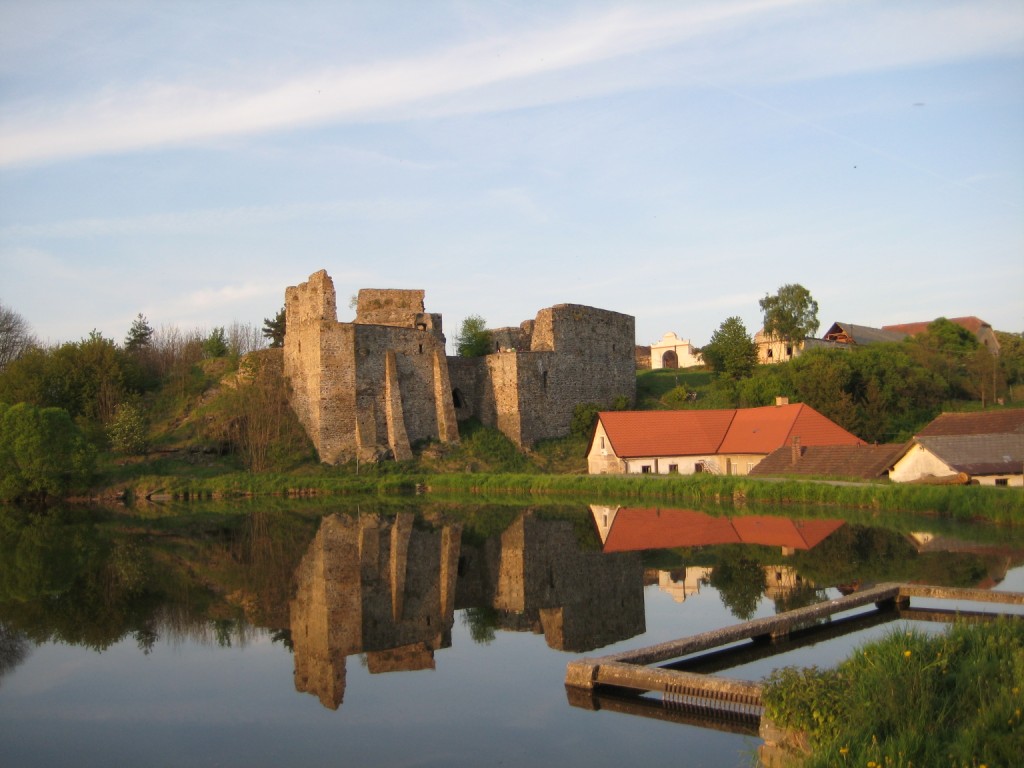 Castle ruins Borotin