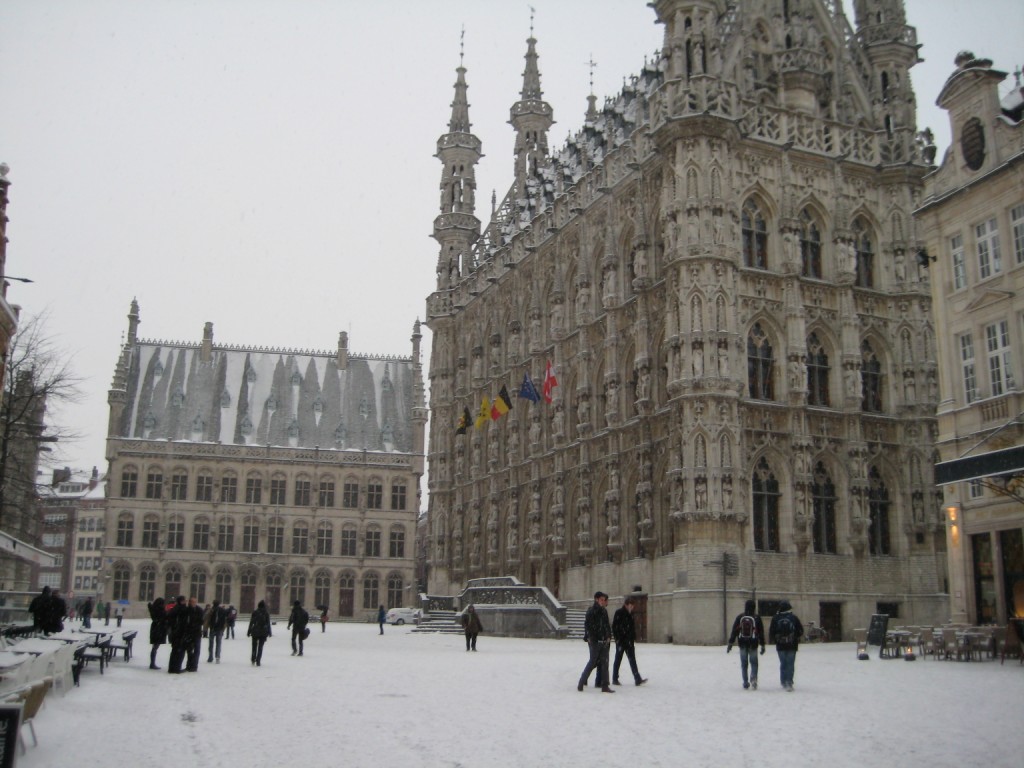 Snow in the Grote Markt